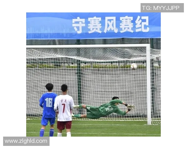 重庆足球队在足球战术排行榜中荣登第七名引发热议